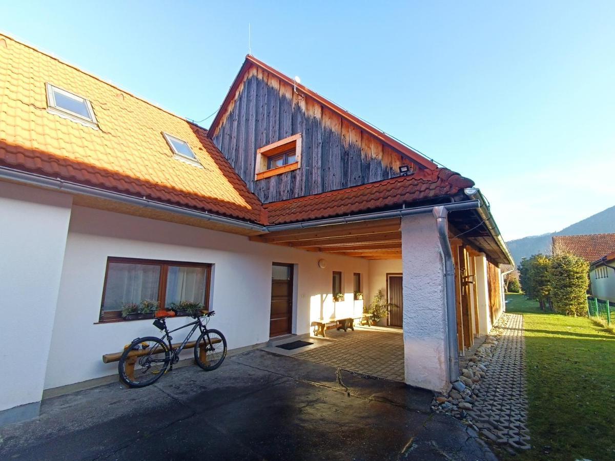 Vidiecky apartmán Kubo Pavčina Lehota Exteriér fotografie